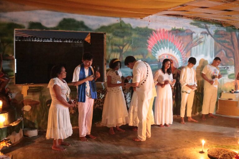 O culto da Jurema Sagrada: Tradição afro-indígena que resiste em ...
